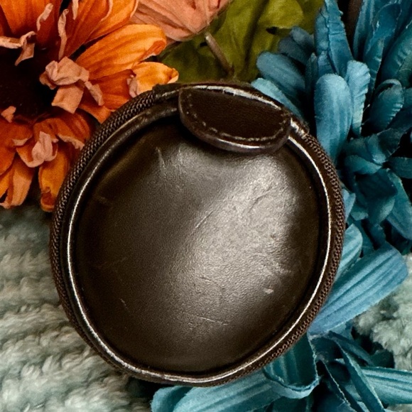 Gucci Bamboo Mini Cylinder Pouch-Brown with Bamboo Zipper Pull - Picture 4 of 8